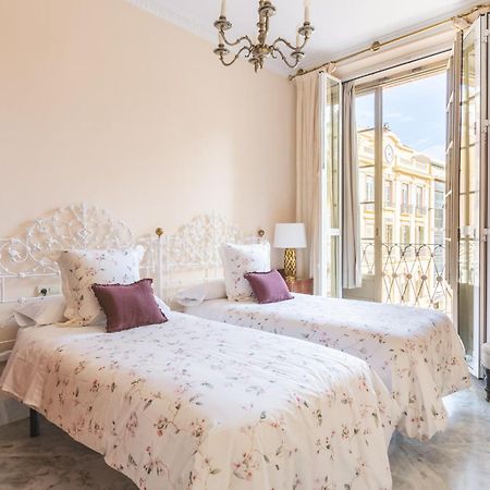 Plaza De La Constitucion Apartment Малага Екстериор снимка