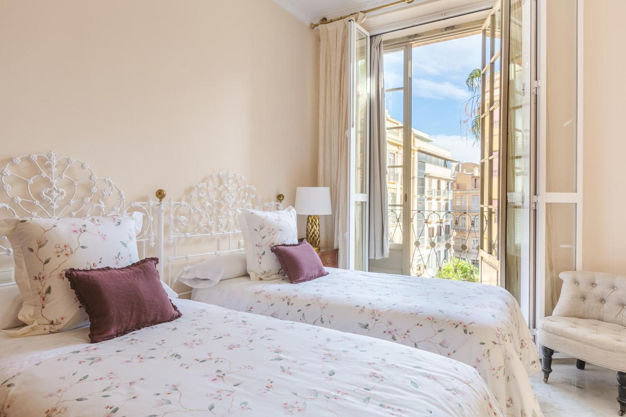 Plaza De La Constitucion Apartment Малага Екстериор снимка