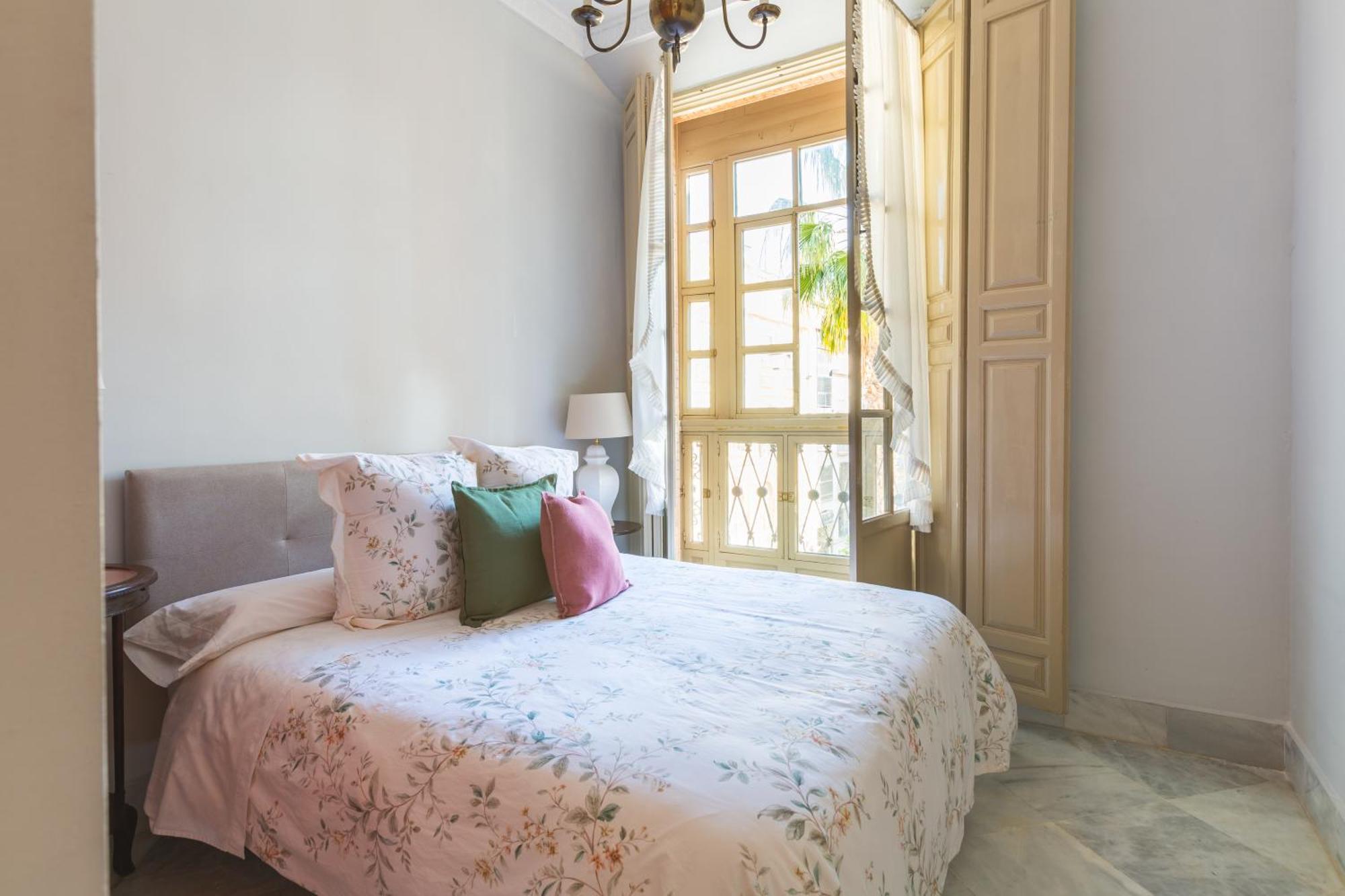 Plaza De La Constitucion Apartment Малага Екстериор снимка
